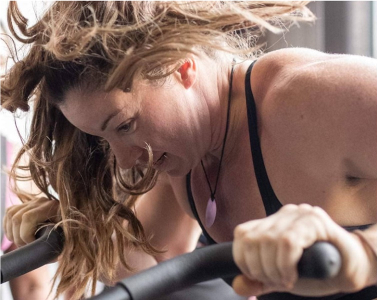 Naomi Lewin mid workout